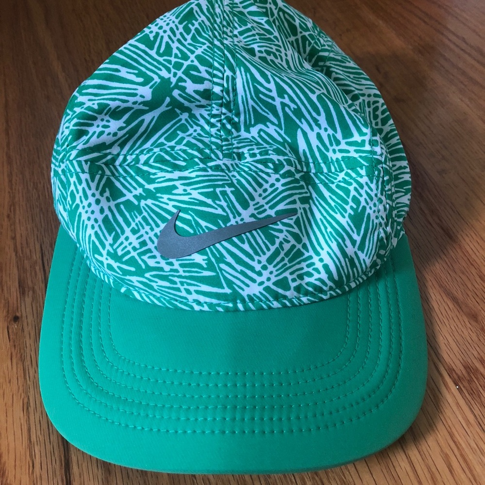 Women’s Nike hat